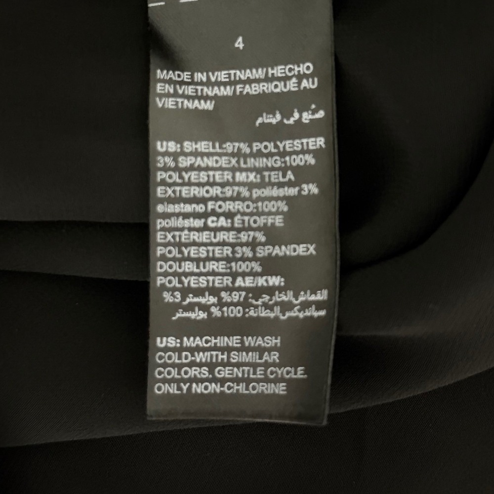 White House Black Market Black Minimalist Sleeveless V-Neck Pleated Blouse Sze 4 - Picture 6 of 8
